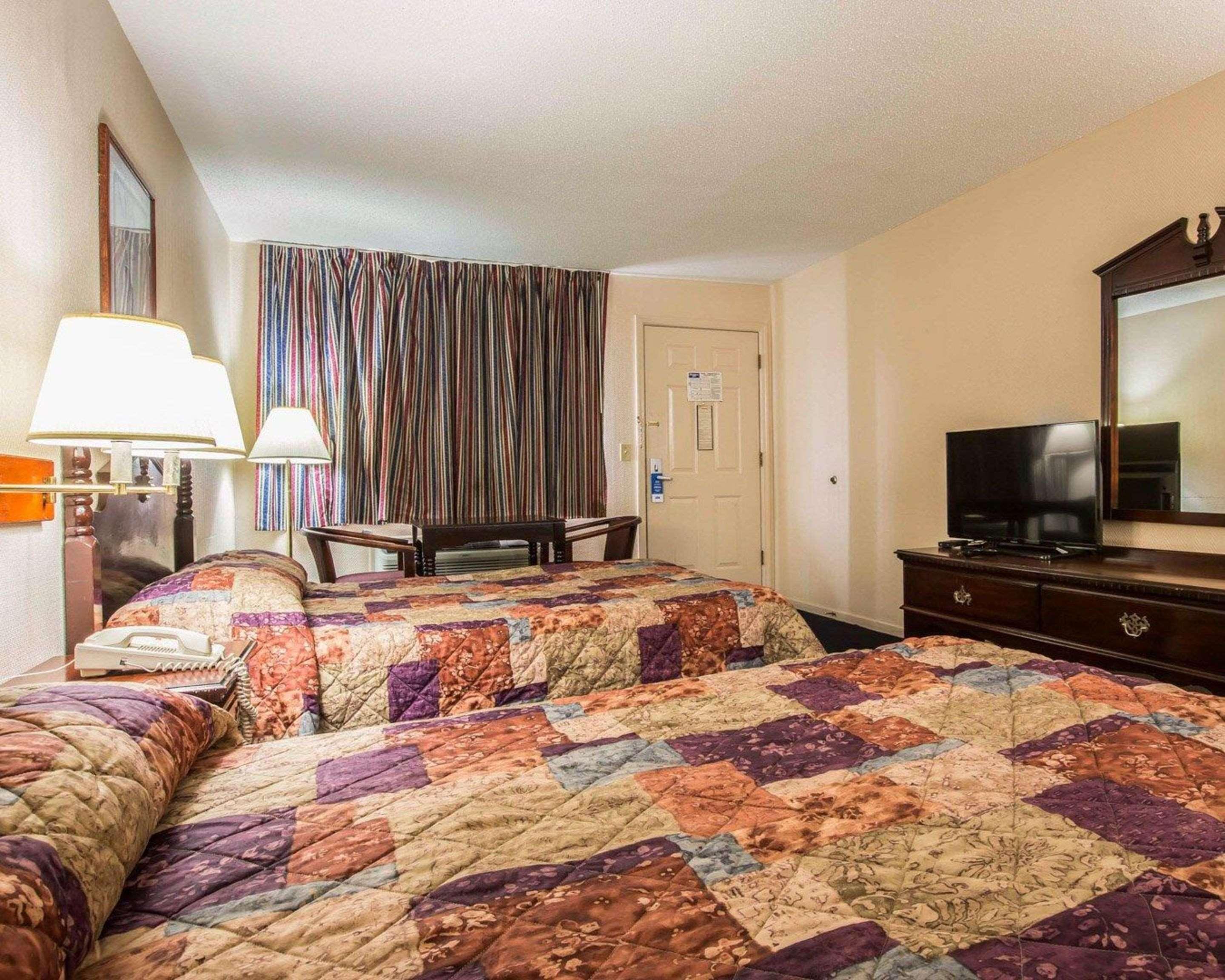 Rodeway Inn Phenix City Exterior foto